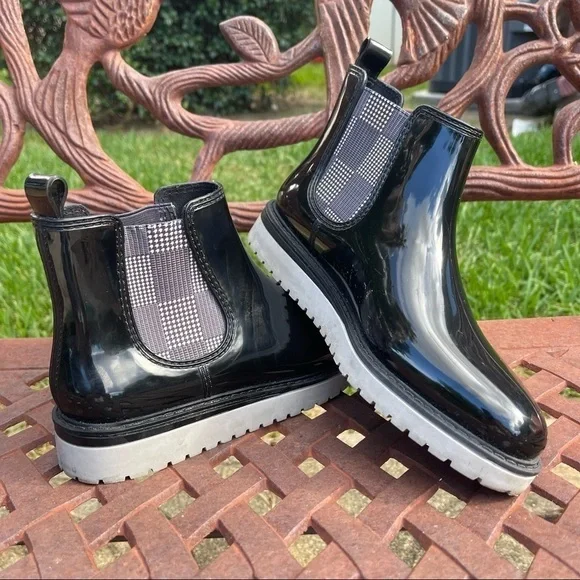 Storm by Cougar Black Patent Plaid Goring Waterproof Short Rain Boots - Picture 7 of 12